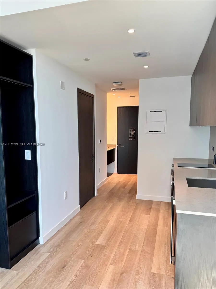 20 NE 11th St # 3006B, Miami FL 33132