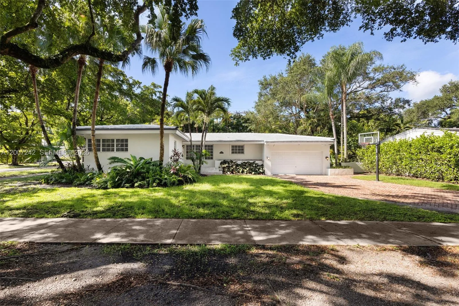 600 Santurce Ave, Coral Gables FL 33143