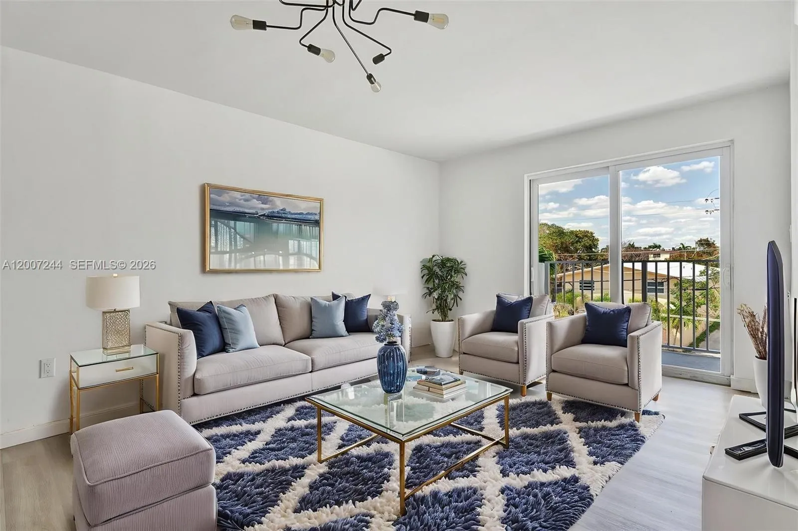 620 SW 10th St # 301, Miami FL 33130