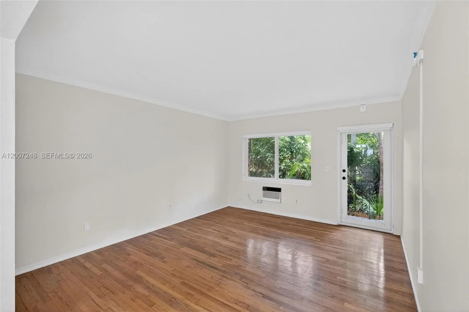 428 Collins Ave # 4, Miami Beach FL 33139