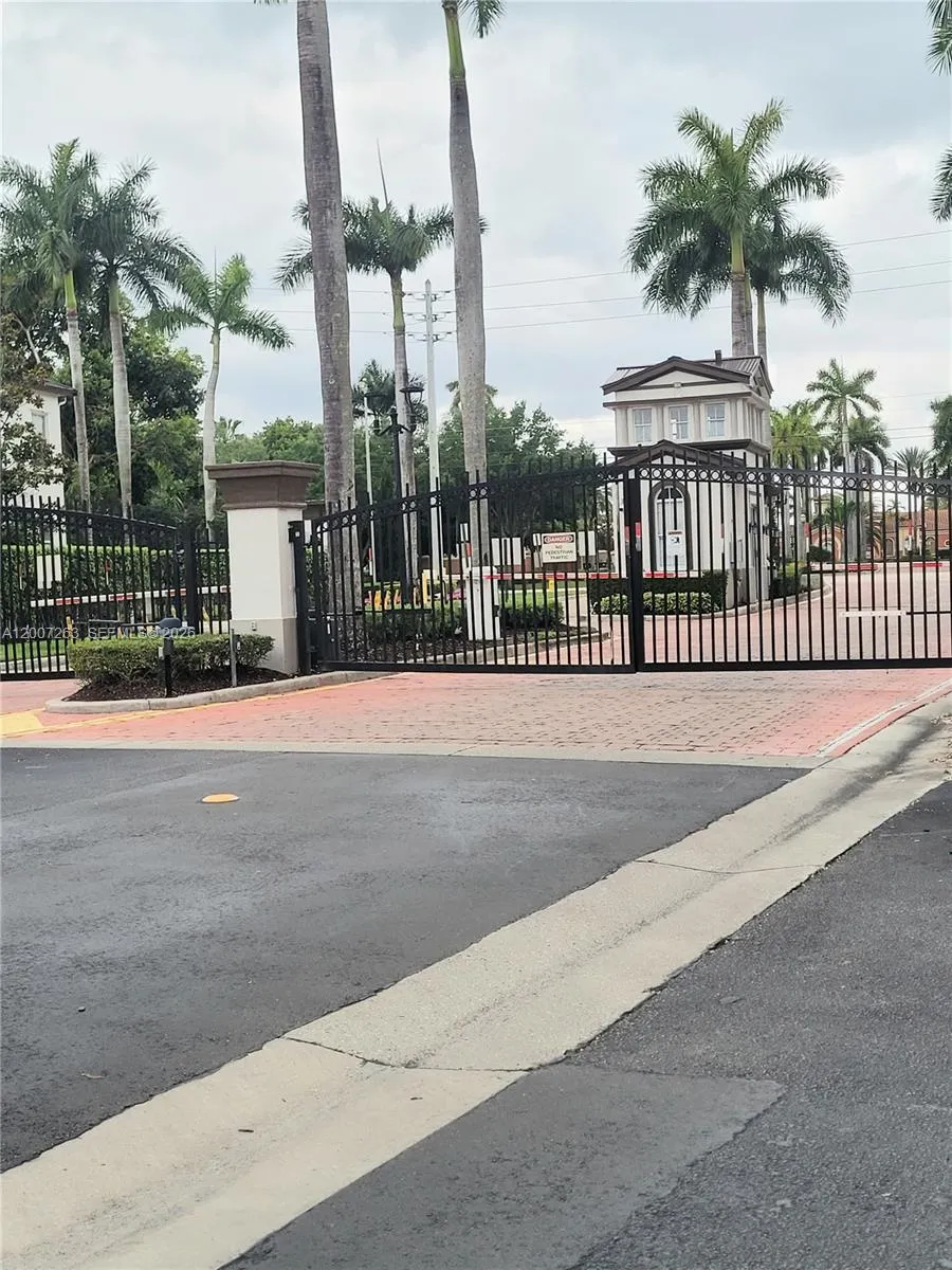 4331 SW 160th Ave # 209, Miramar FL 33027