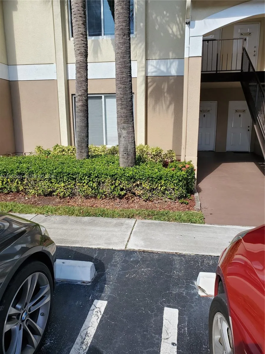 815 W Boynton Beach Blvd # 102, Boynton Beach FL 33426