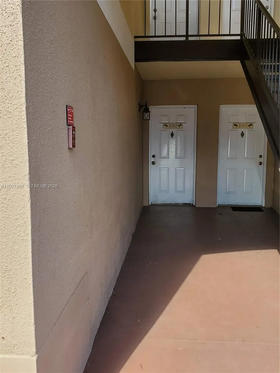 815 W Boynton Beach Blvd # 102, Boynton Beach FL 33426