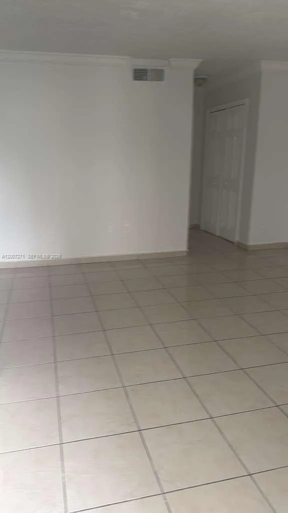 1655 W 44th Pl # 451, Hialeah FL 33012