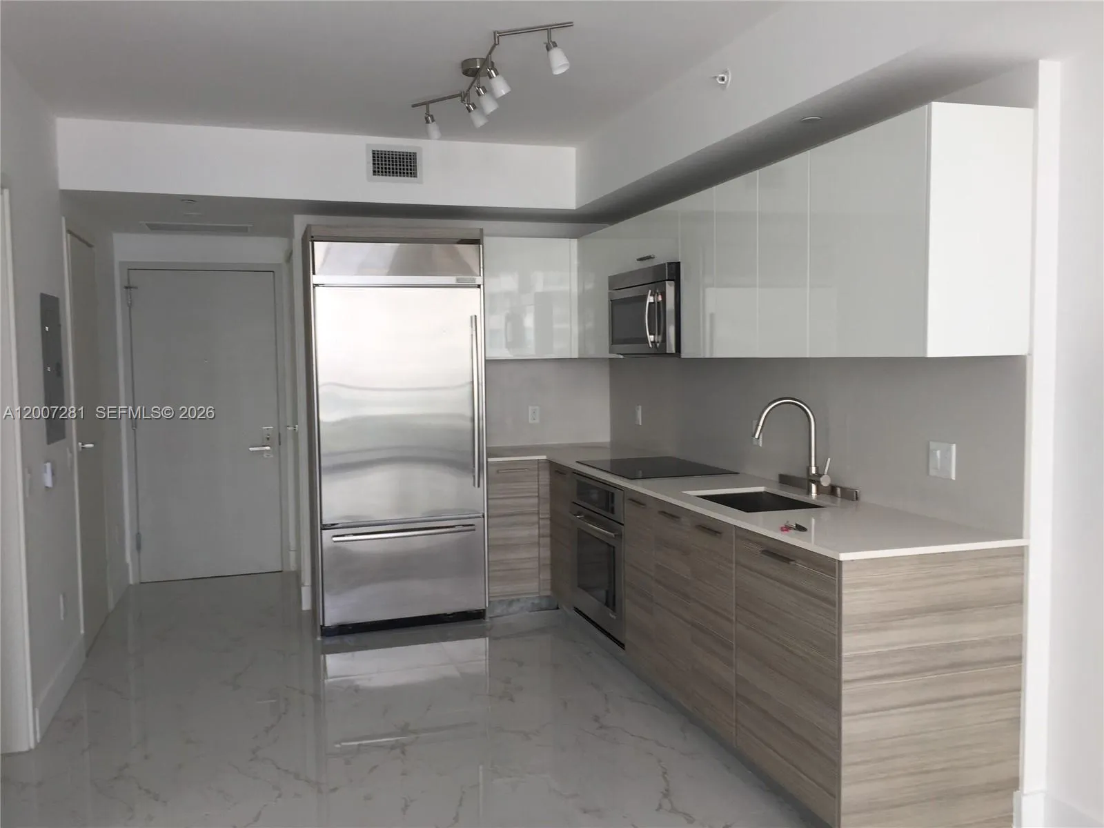 1300 BRICKELL BAY DR # 1210, Miami FL 33131