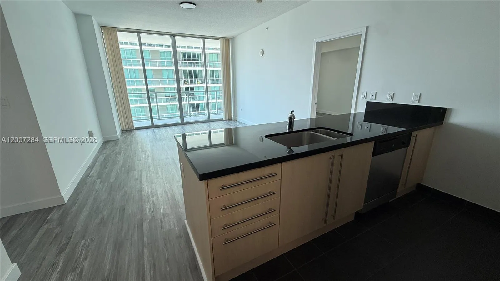 79 SW 12th St, Miami FL 33130