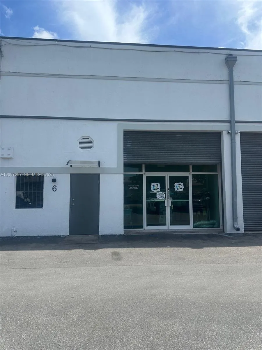 12101 NW 98th Ave, Hialeah Gardens FL 33018