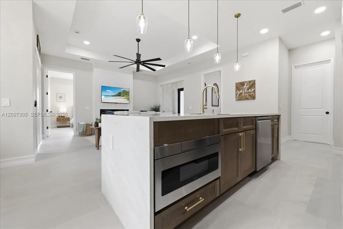 810 Sentinela Blvd, Lehigh Acres FL 33974