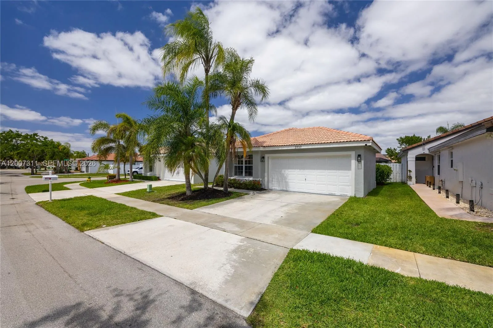 3 bedroom 2 bath for sale at 2737 SW 177th Ave, Miramar FL 33029