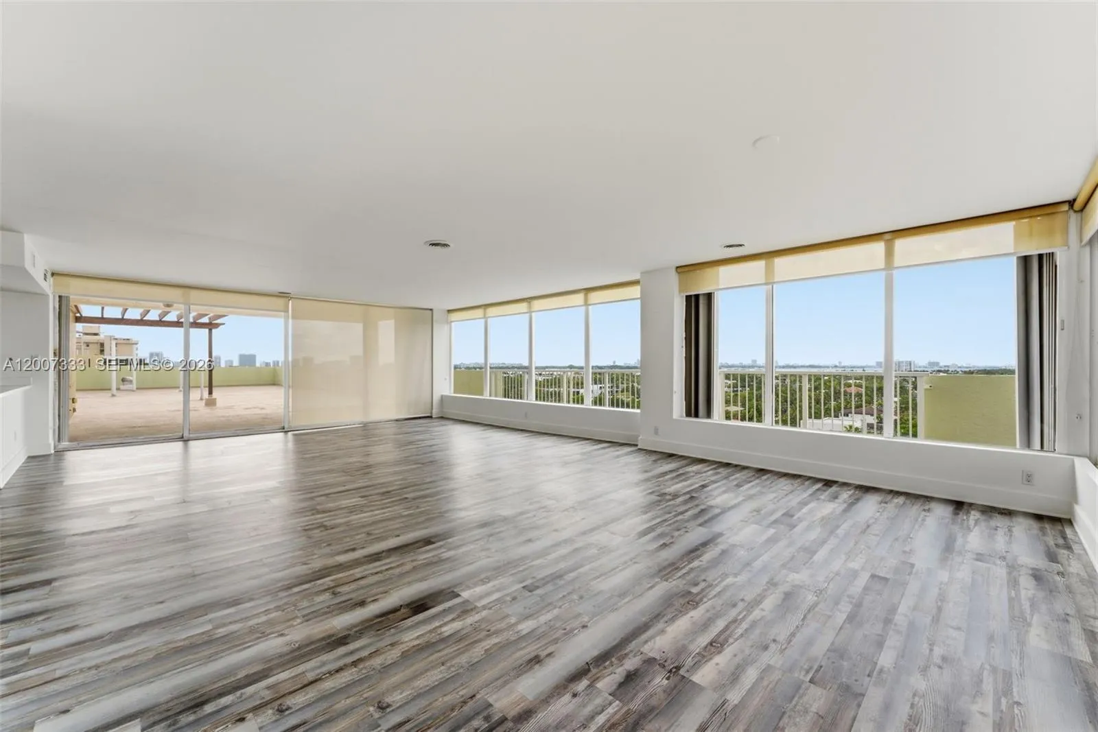 2000 NE 135th St PH, North Miami FL 33181