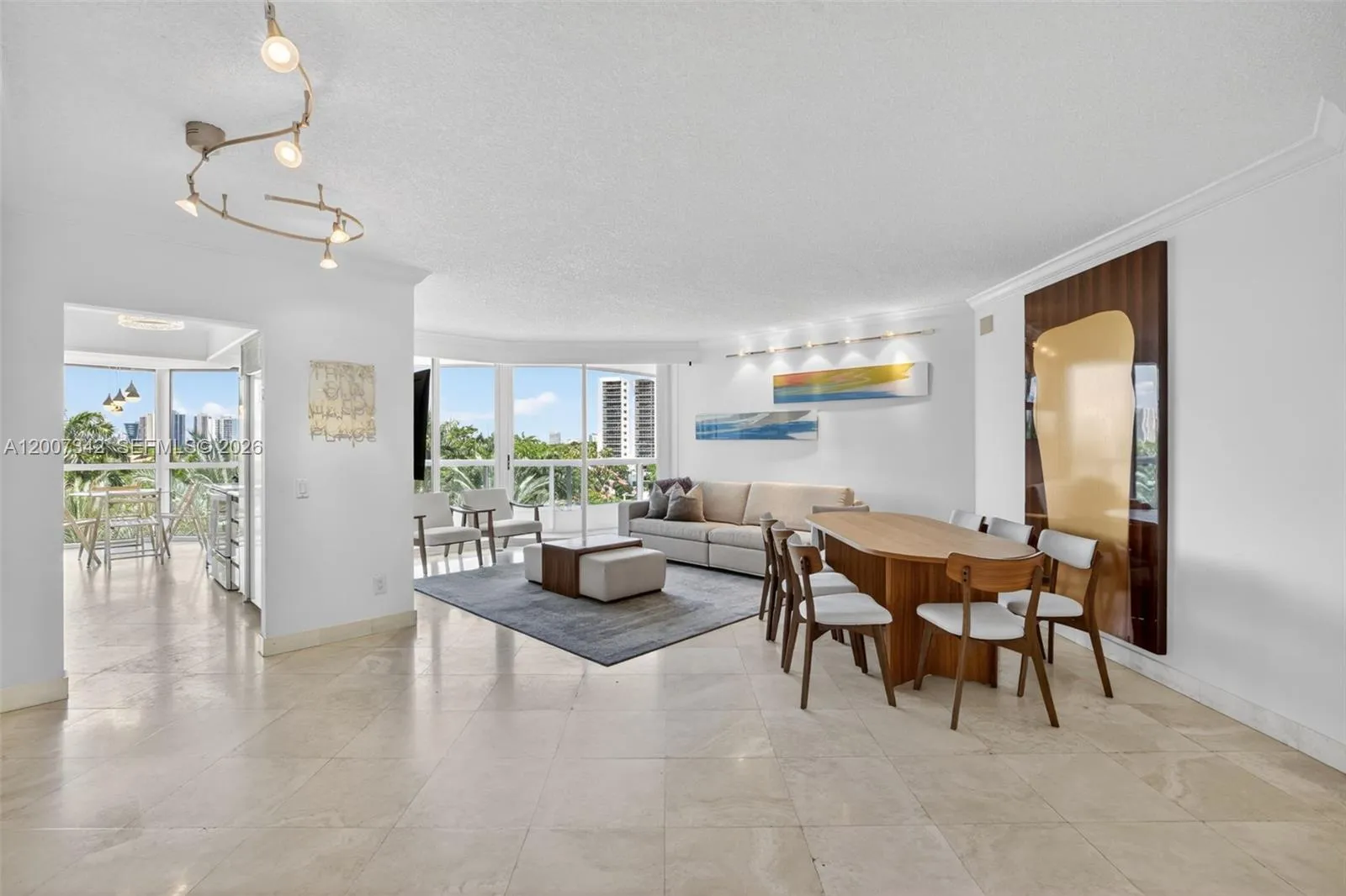 21205 Yacht Club Dr # 605, Aventura FL 33180