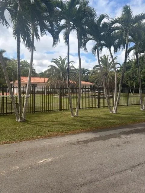 7090 SW 62nd St # 0, Miami FL 33143