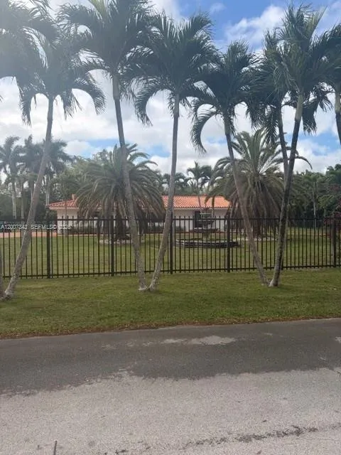 7090 SW 62nd St # 0, Miami FL 33143