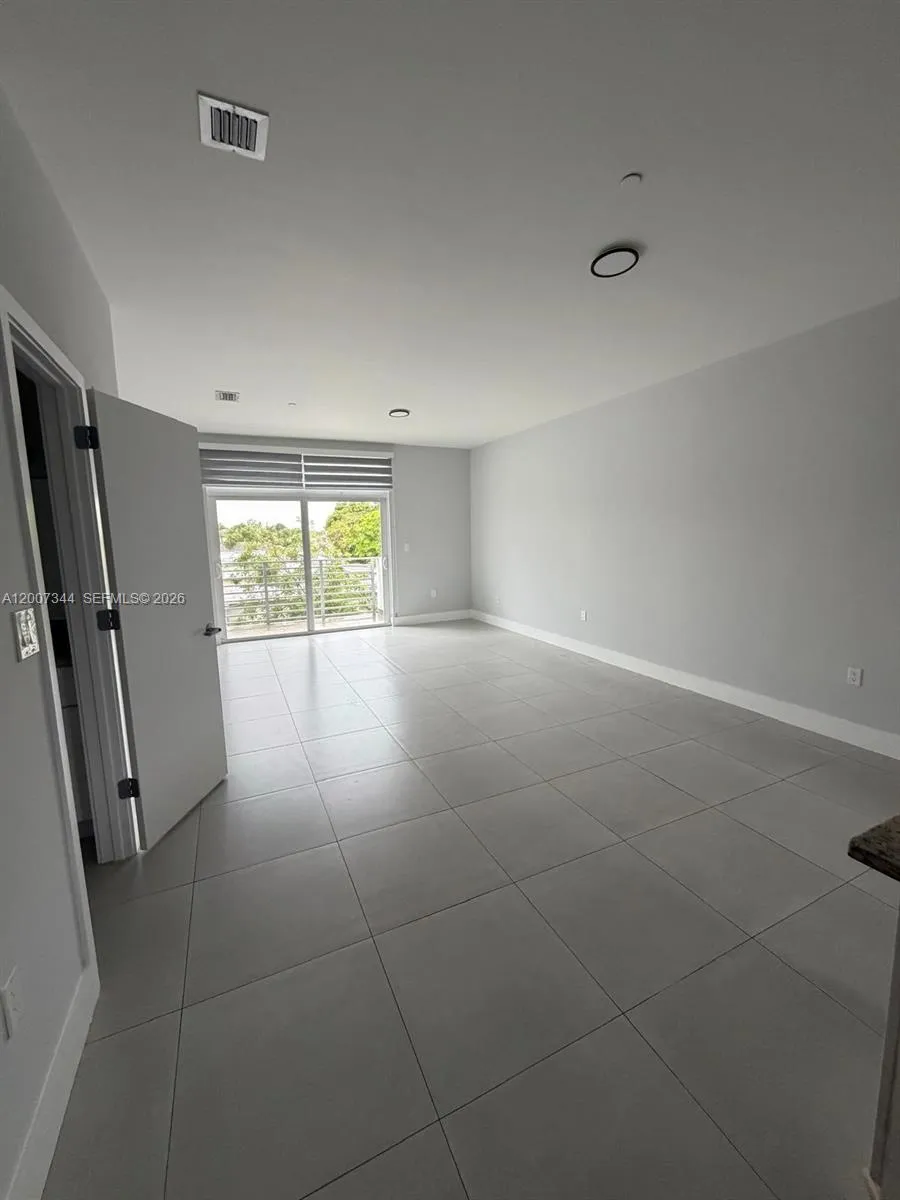 381 E 50th St # 6, Hialeah FL 33013