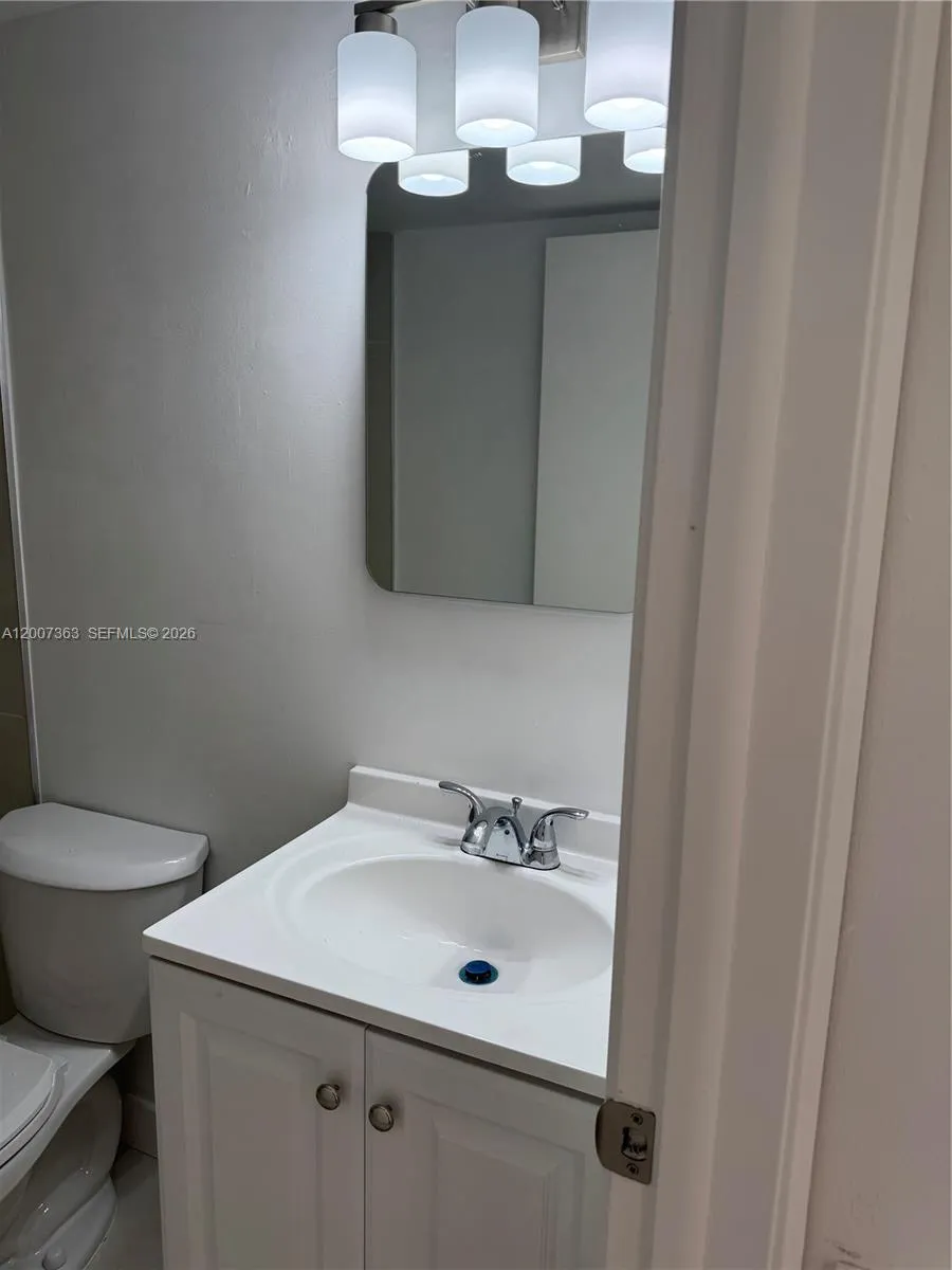 8261 NW 8th St # 130, Miami FL 33126