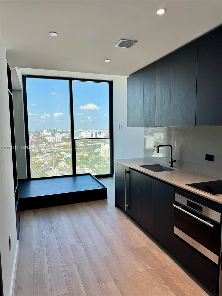 20 NE 11th St # 3012B, Miami FL 33132