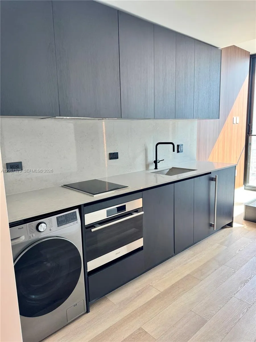 20 NE 11th St # 3006B, Miami FL 33132