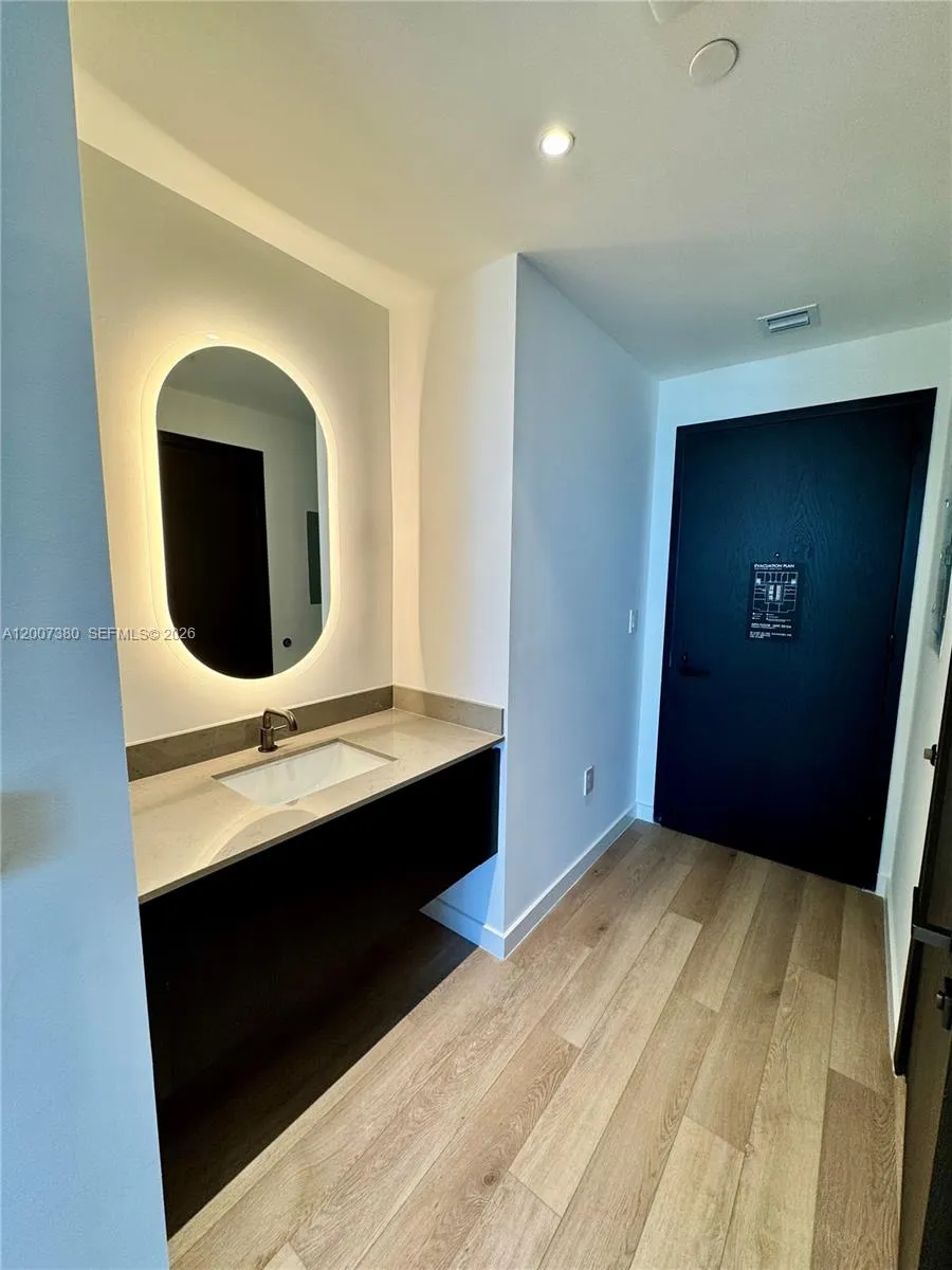 20 NE 11th St # 3012A, Miami FL 33132