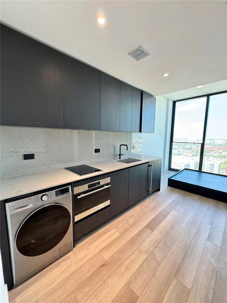 20 NE 11th St # 3012A, Miami FL 33132