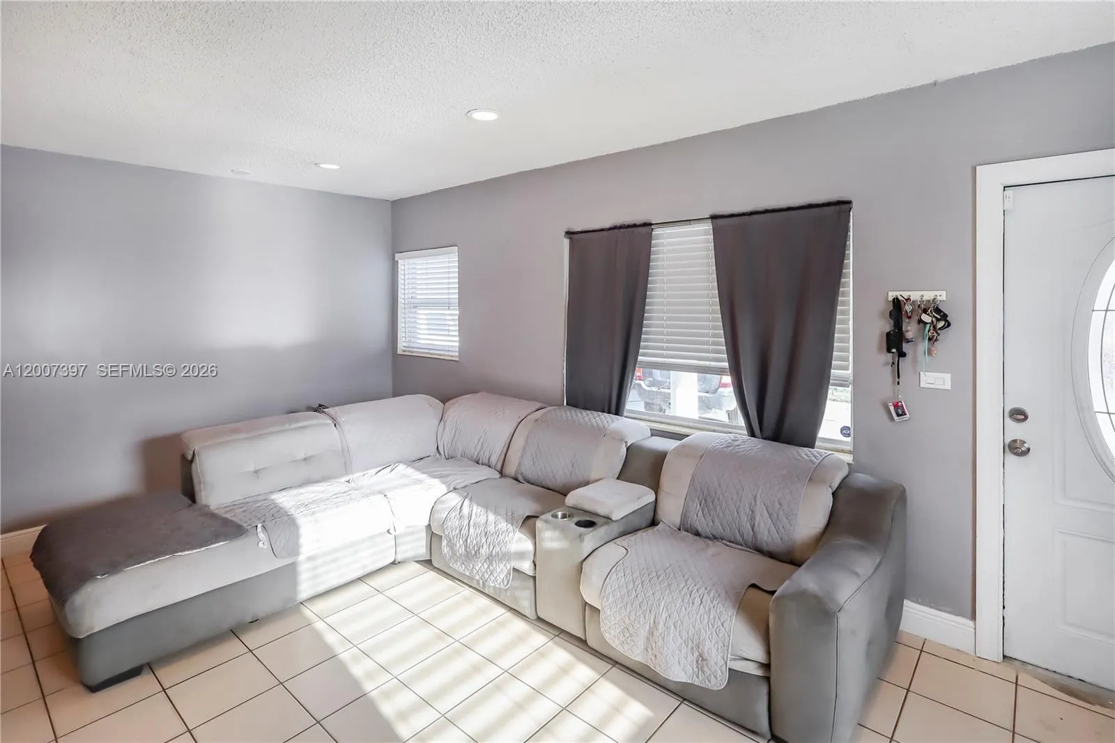 571 E 60th St, Hialeah FL 33013