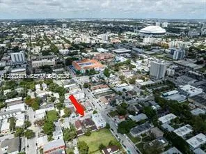 315 SW 10th Ave, Miami FL 33130
