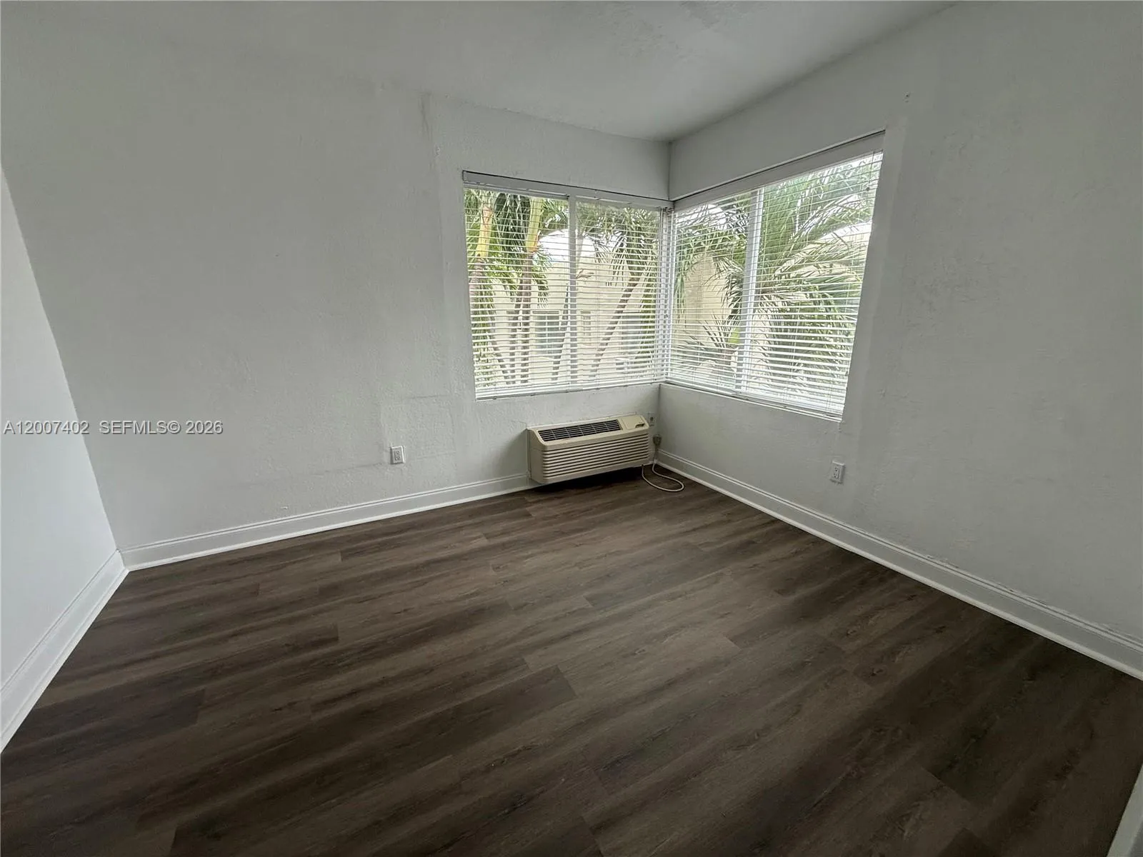 320 80th St # 16, Miami Beach FL 33141