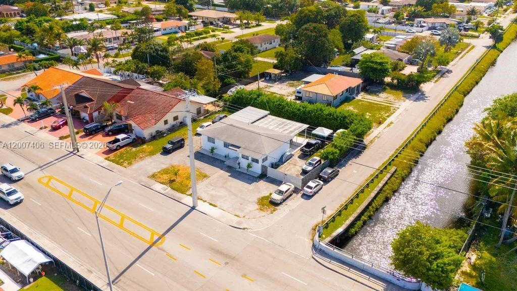 5290 Palm Ave, Hialeah FL 33012