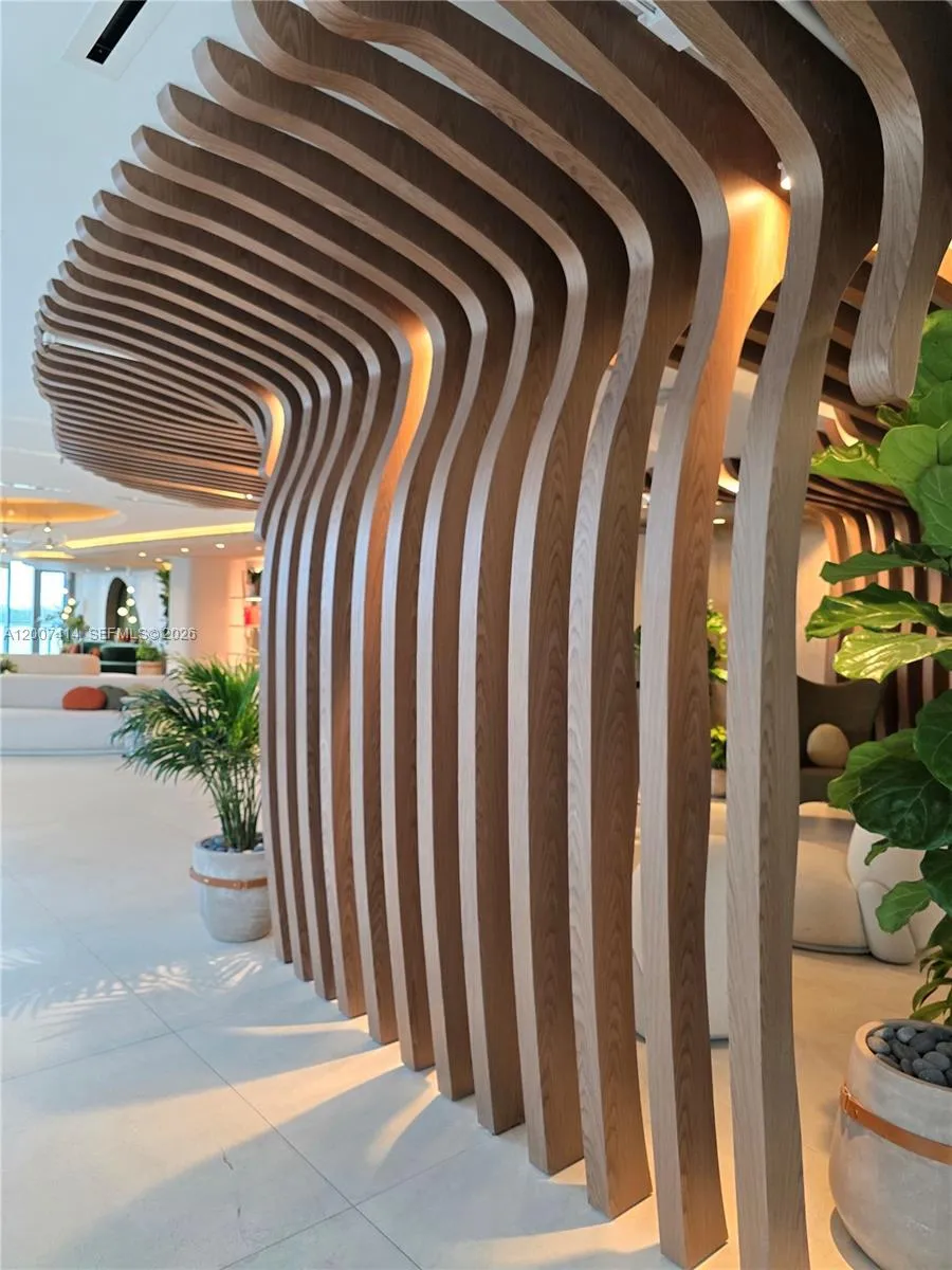 700 NE 24 ST # 3104, Miami FL 33137