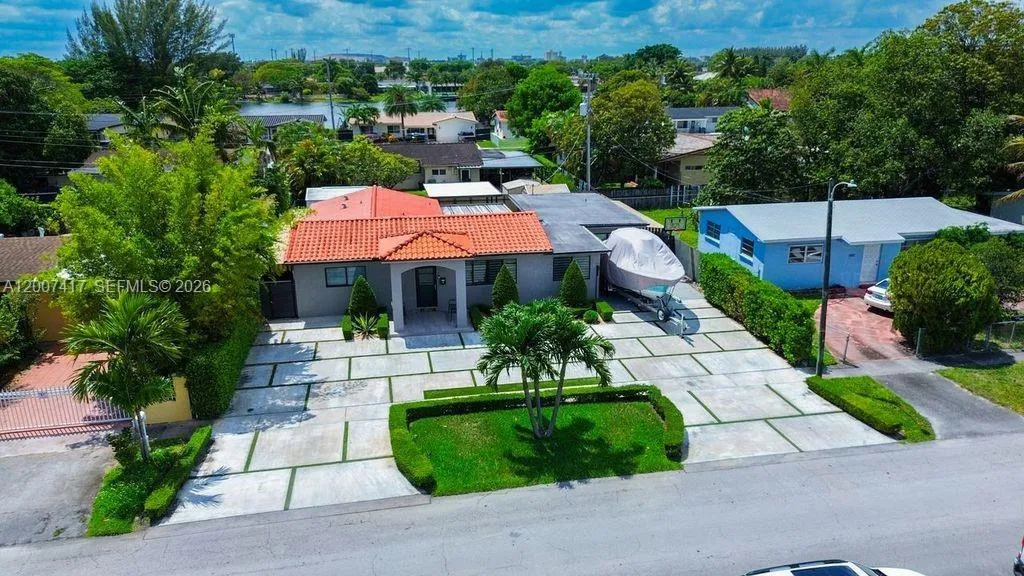 4210 W 6th Ave, Hialeah FL 33012
