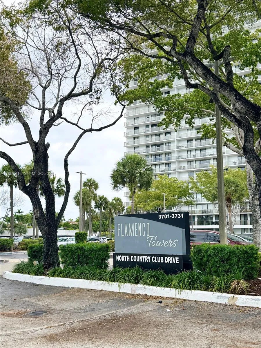 3701 N Country Club Dr # 607, Aventura FL 33180