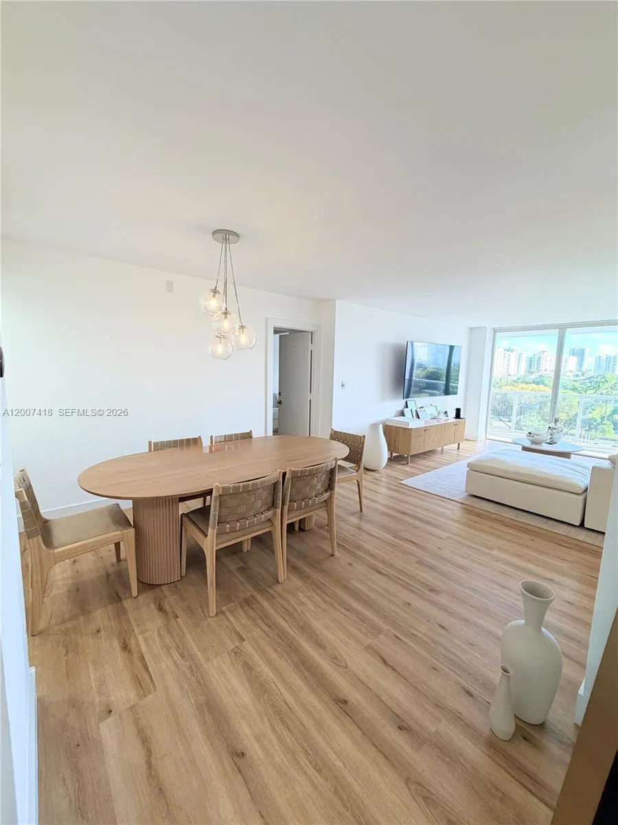 3701 N Country Club Dr # 607, Aventura FL 33180