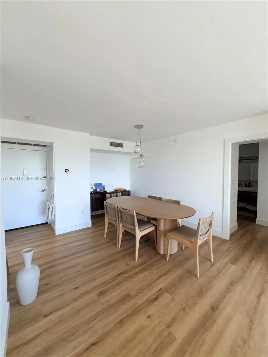 3701 N Country Club Dr # 607, Aventura FL 33180