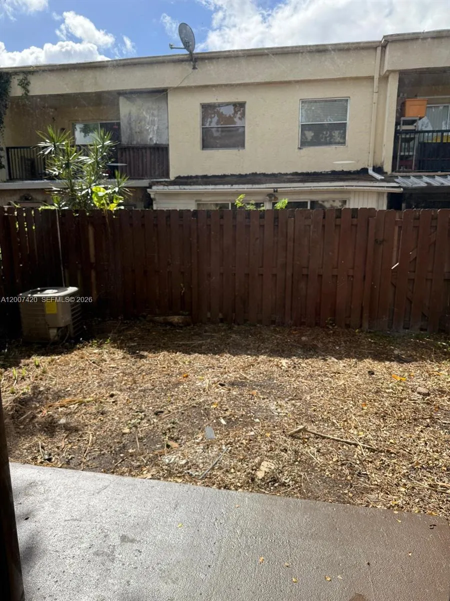 4163 SW 66th Ter # 108, Davie FL 33314