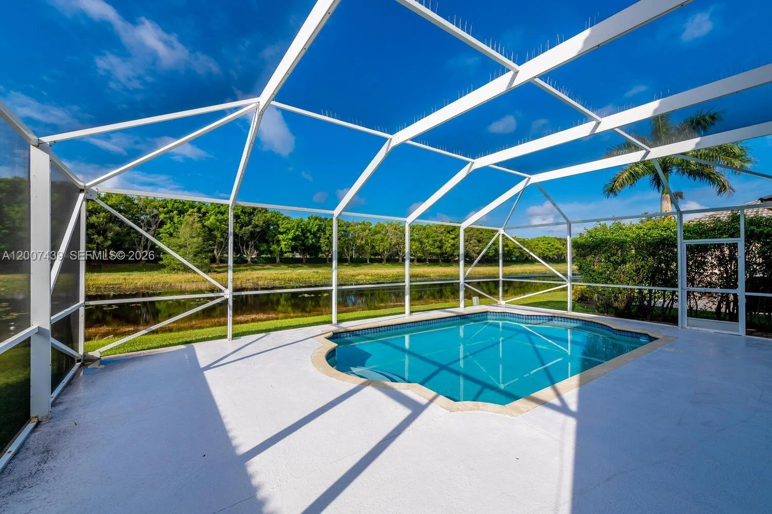 801 Tanglewood Cir, Weston FL 33327