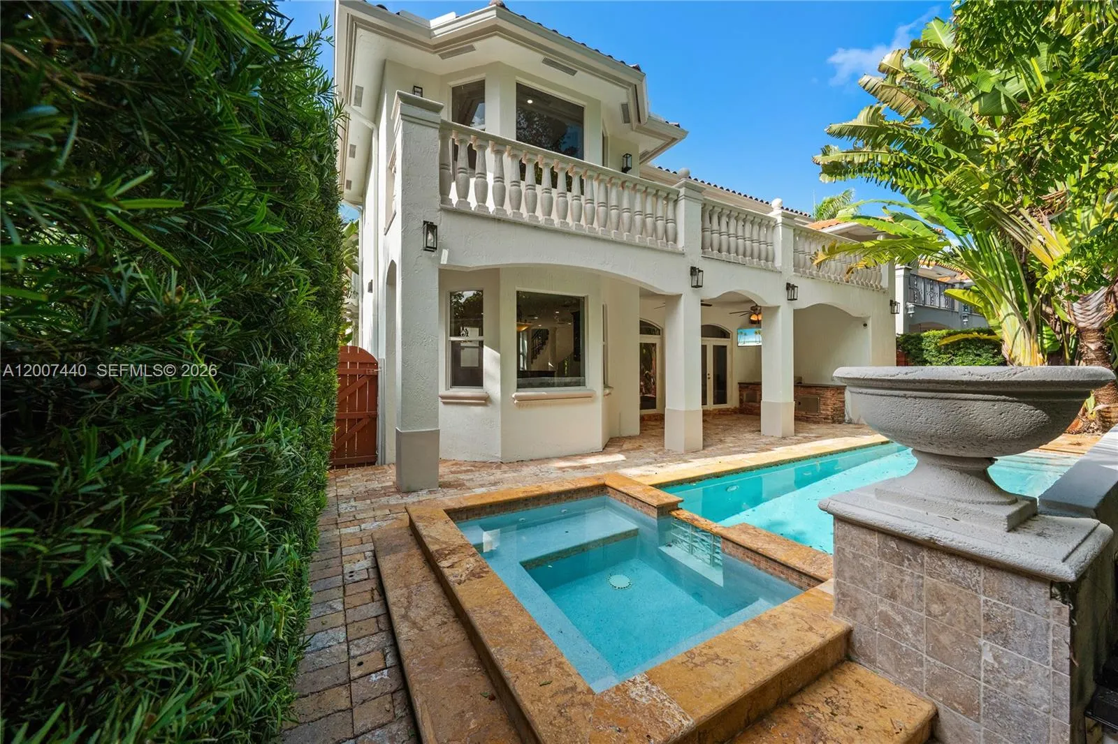 4065 Battersea Rd, Miami FL 33133