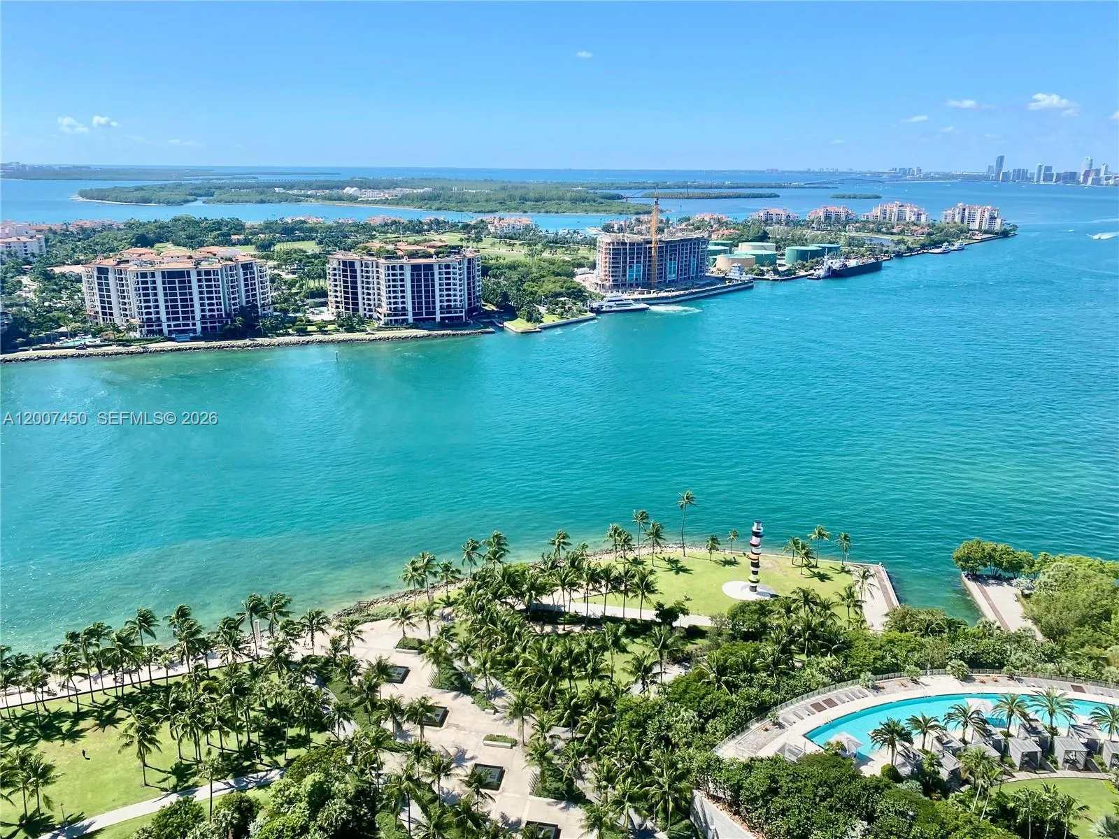 300 S Pointe Dr # 3204, Miami Beach FL 33139