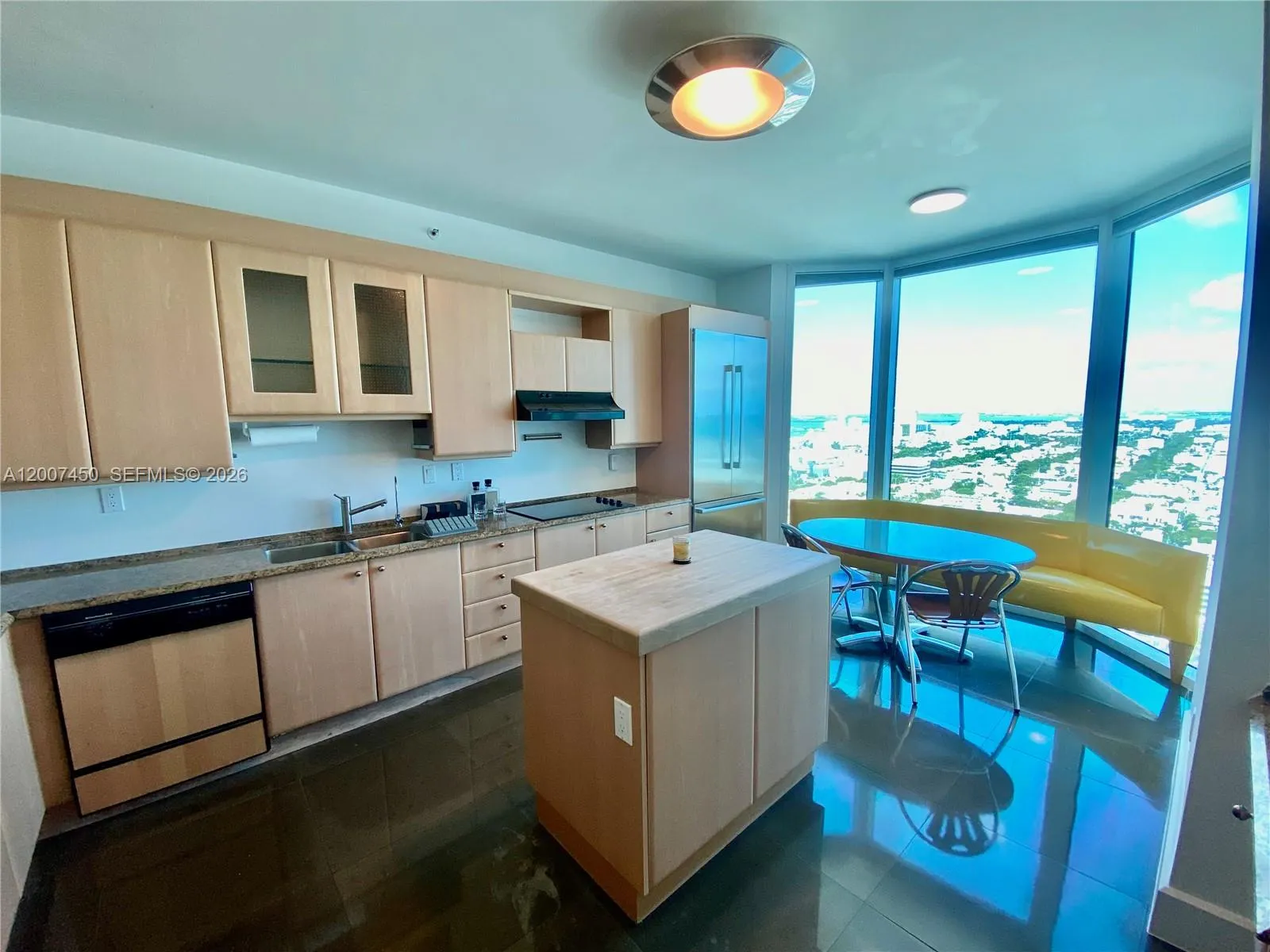 300 S Pointe Dr # 3204, Miami Beach FL 33139