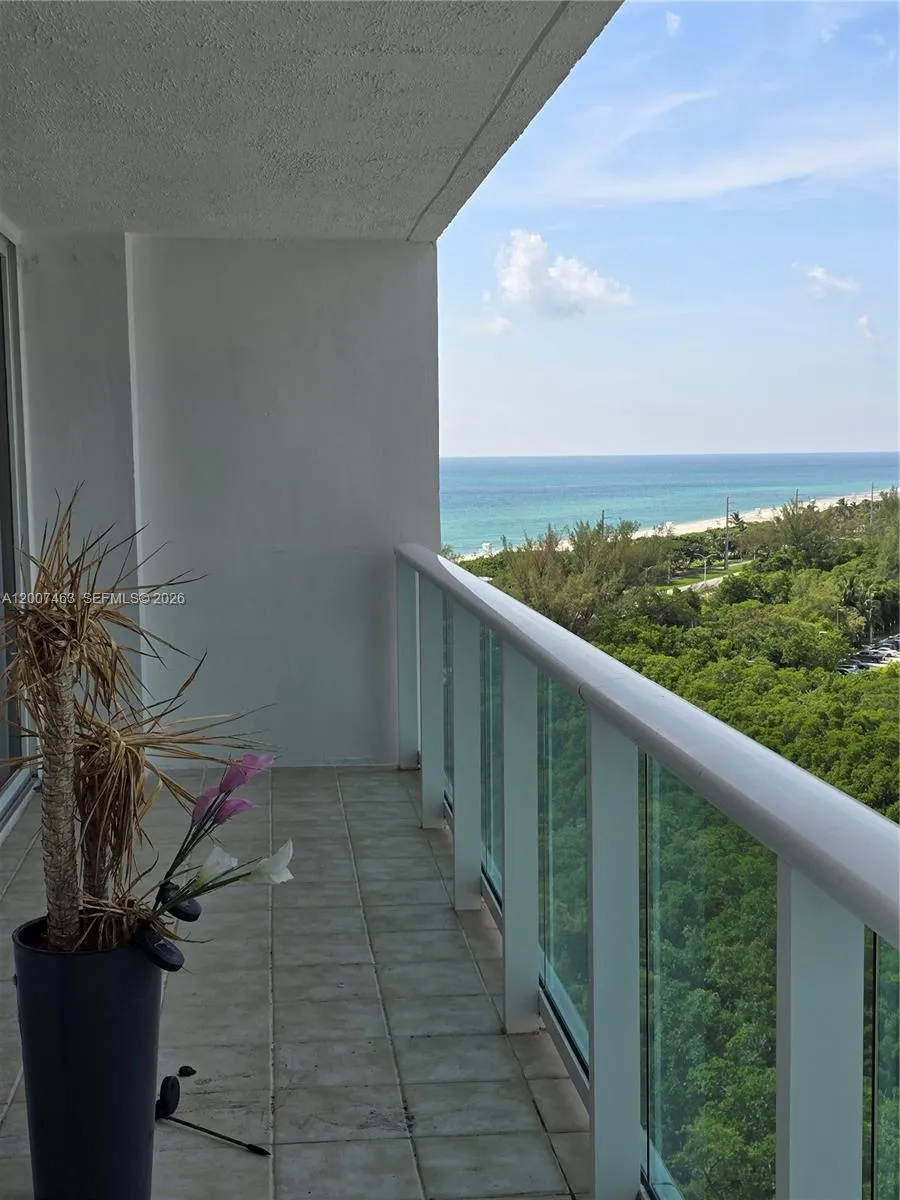 100 Bayview Dr # 1420, Sunny Isles Beach FL 33160