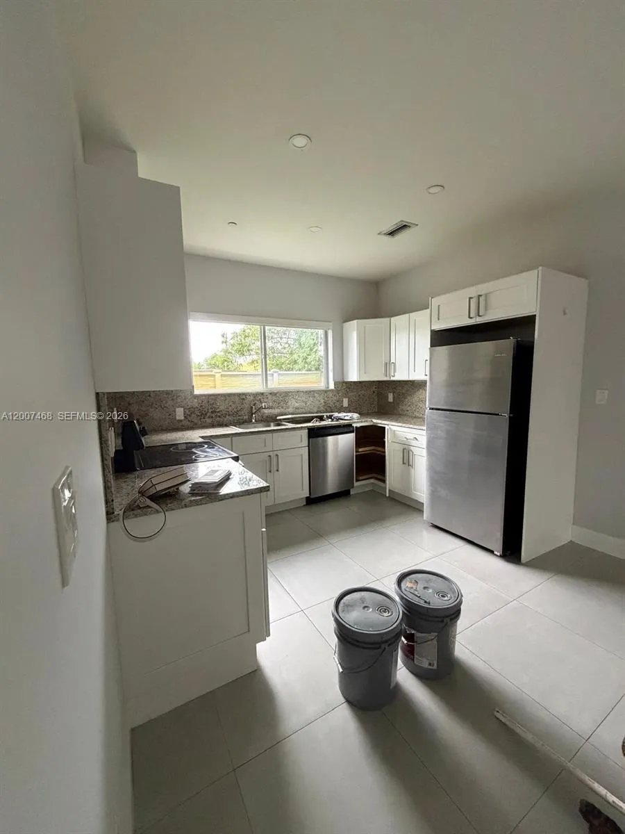 381 E 50th St # 1, Hialeah FL 33013