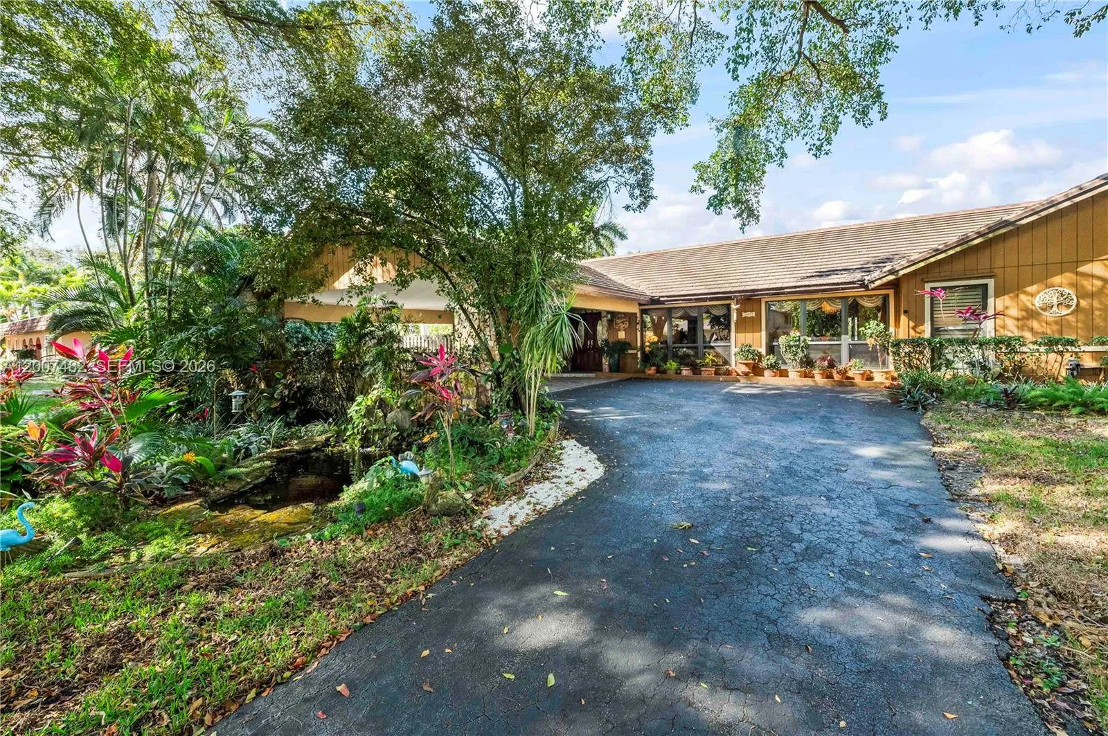 10651 SW 27th St, Davie FL 33328