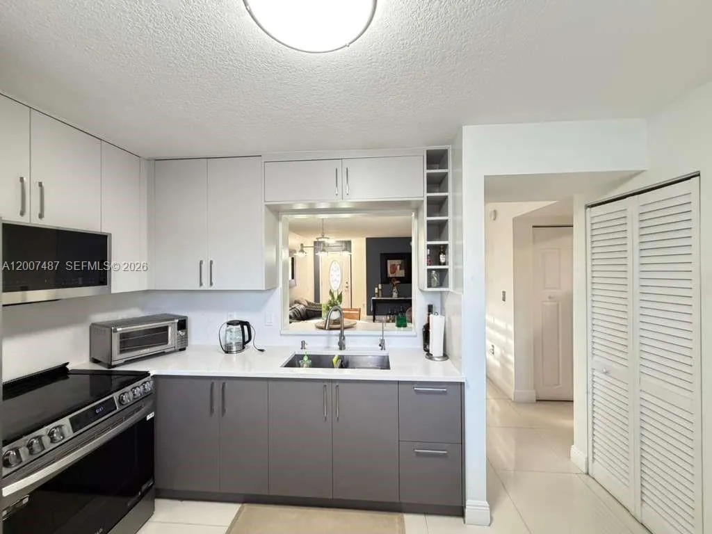 7265 NW 173rd Dr # 7, Hialeah FL 33015