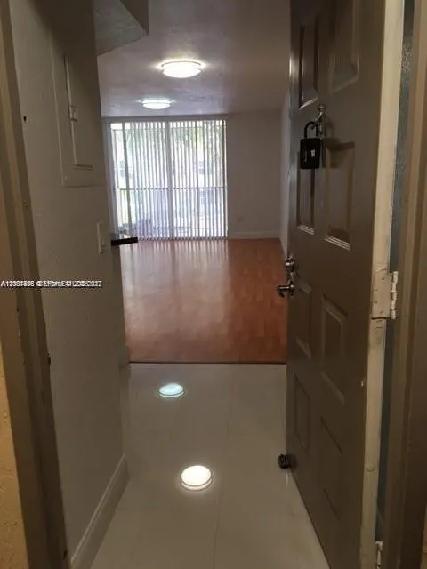 8205 Lake Dr # 204, Doral FL 33166