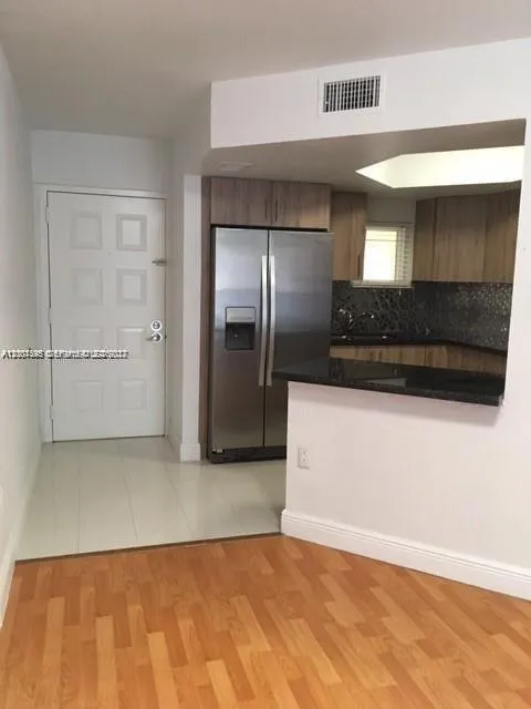 8205 Lake Dr # 204, Doral FL 33166