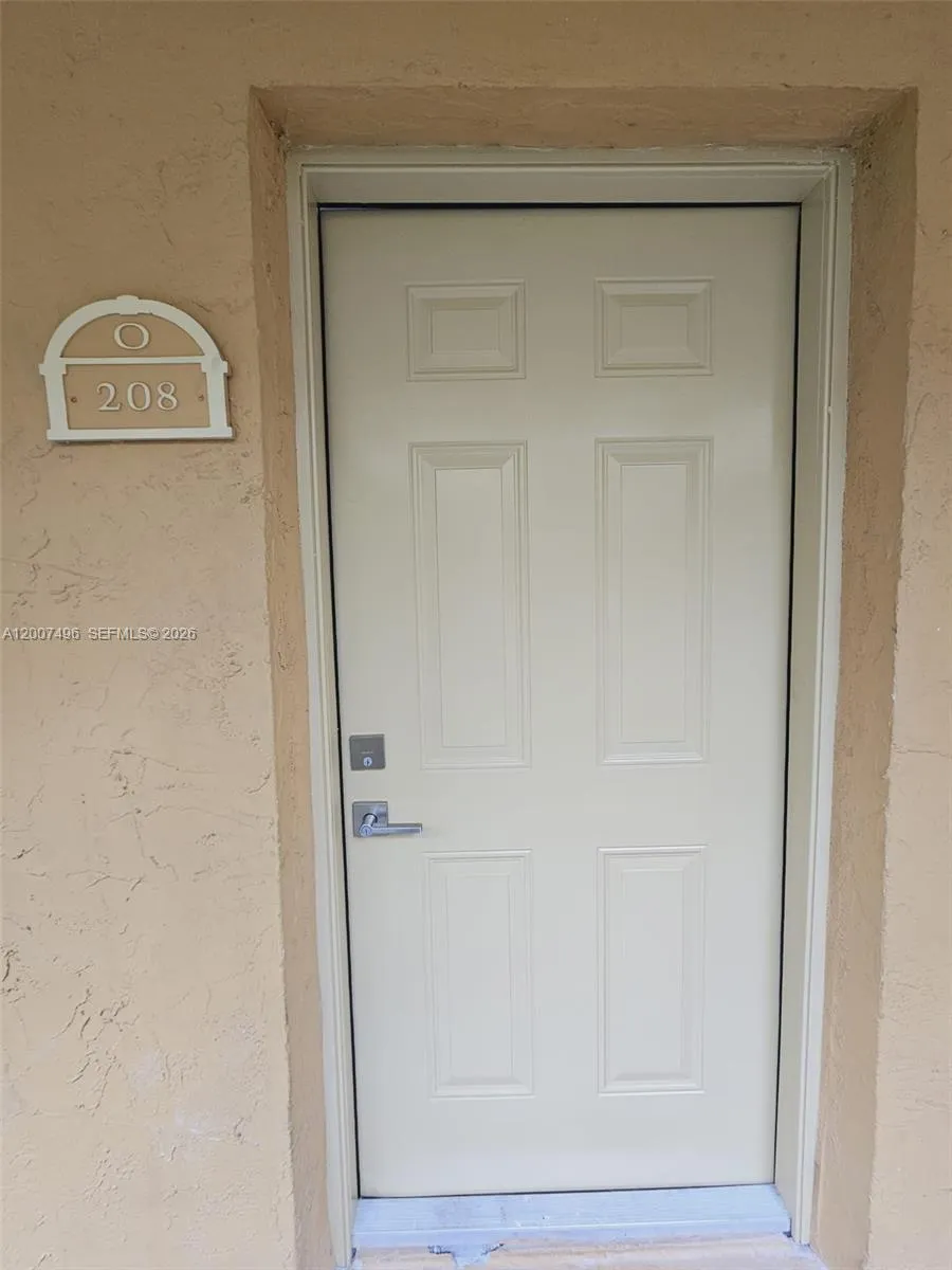 17911 NW 68th Ave # O208, Hialeah FL 33015