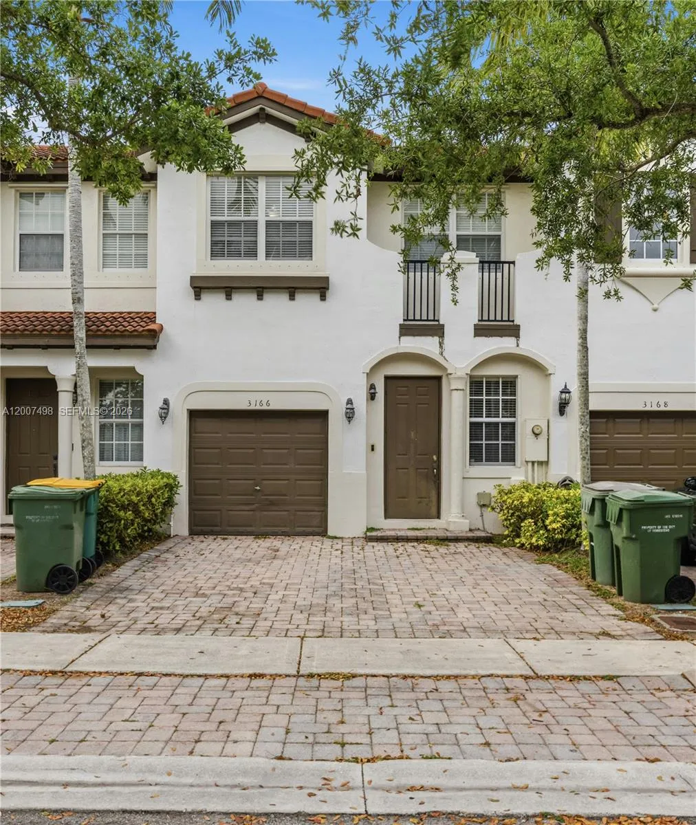 3166 NE 11th St, Homestead FL 33033