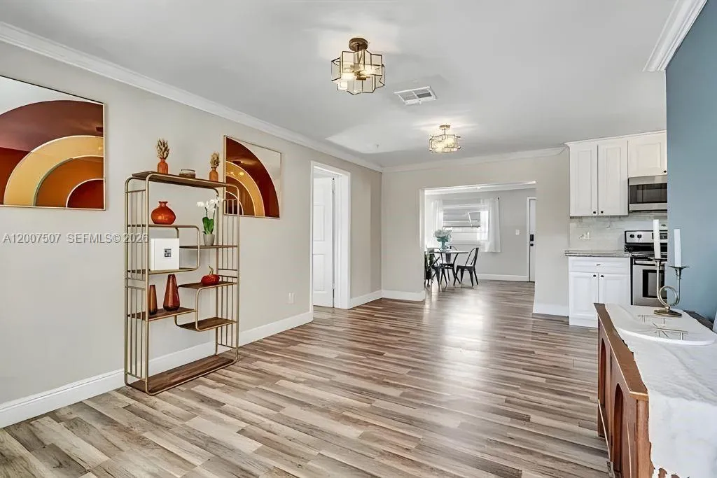 6941 boston dr, Atlantis FL 33462