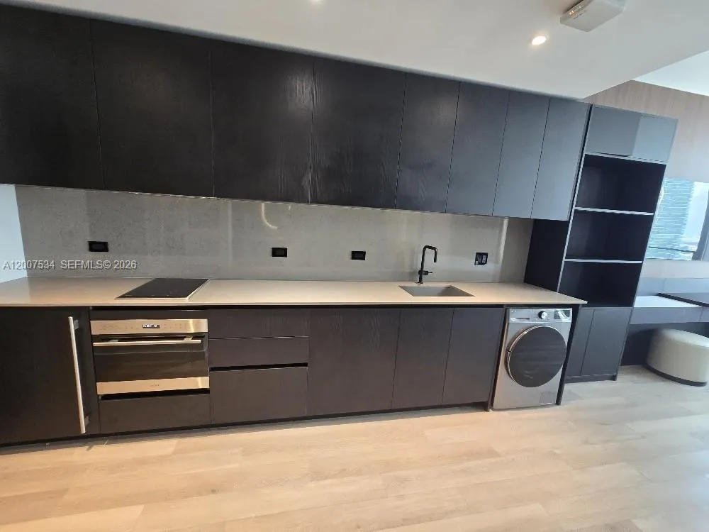 20 NE 11th St # 2307, Miami FL 33132