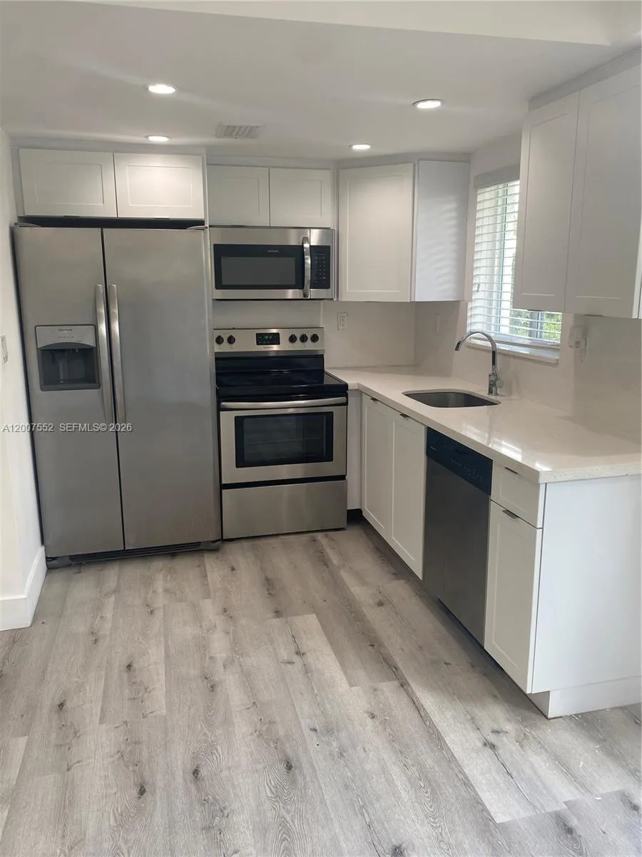 1328 NW 4th St # G, Miami FL 33125