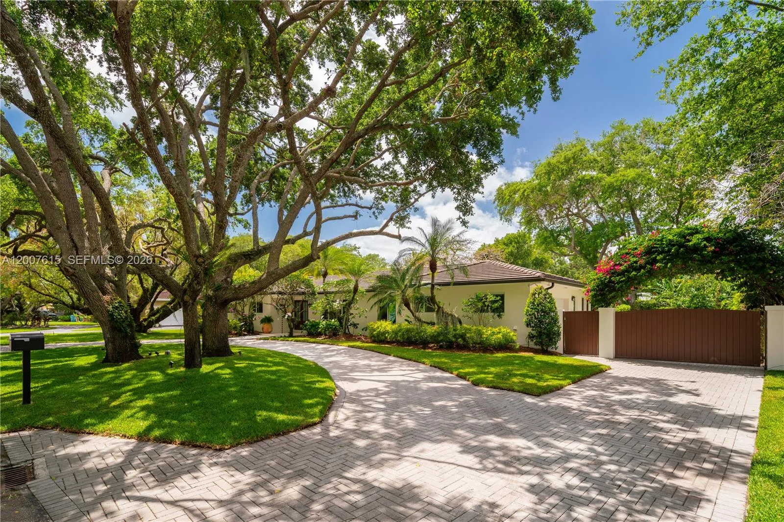 16032 SW 74th Pl, Palmetto Bay FL 33157