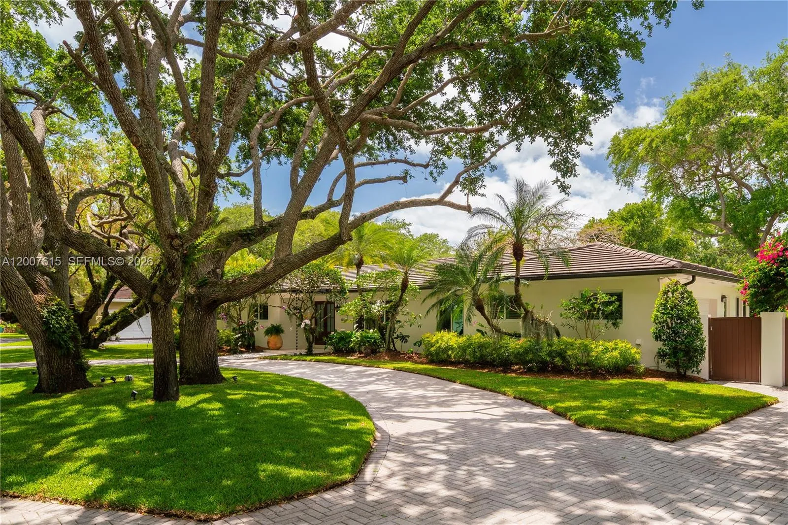 16032 SW 74th Pl, Palmetto Bay FL 33157